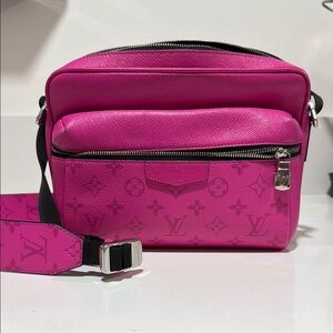 Louis Vuitton Pink Crossbody Bag with Smooth Leather Finish and Modern Shape